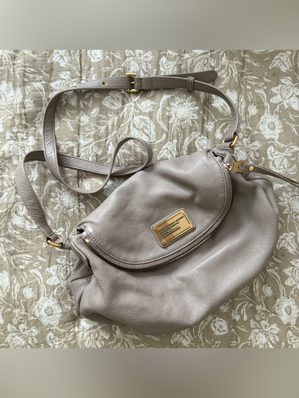 Marc by Marc Jacobs Taupe Leather Hobo Shoulder Bag with Gold Hardware